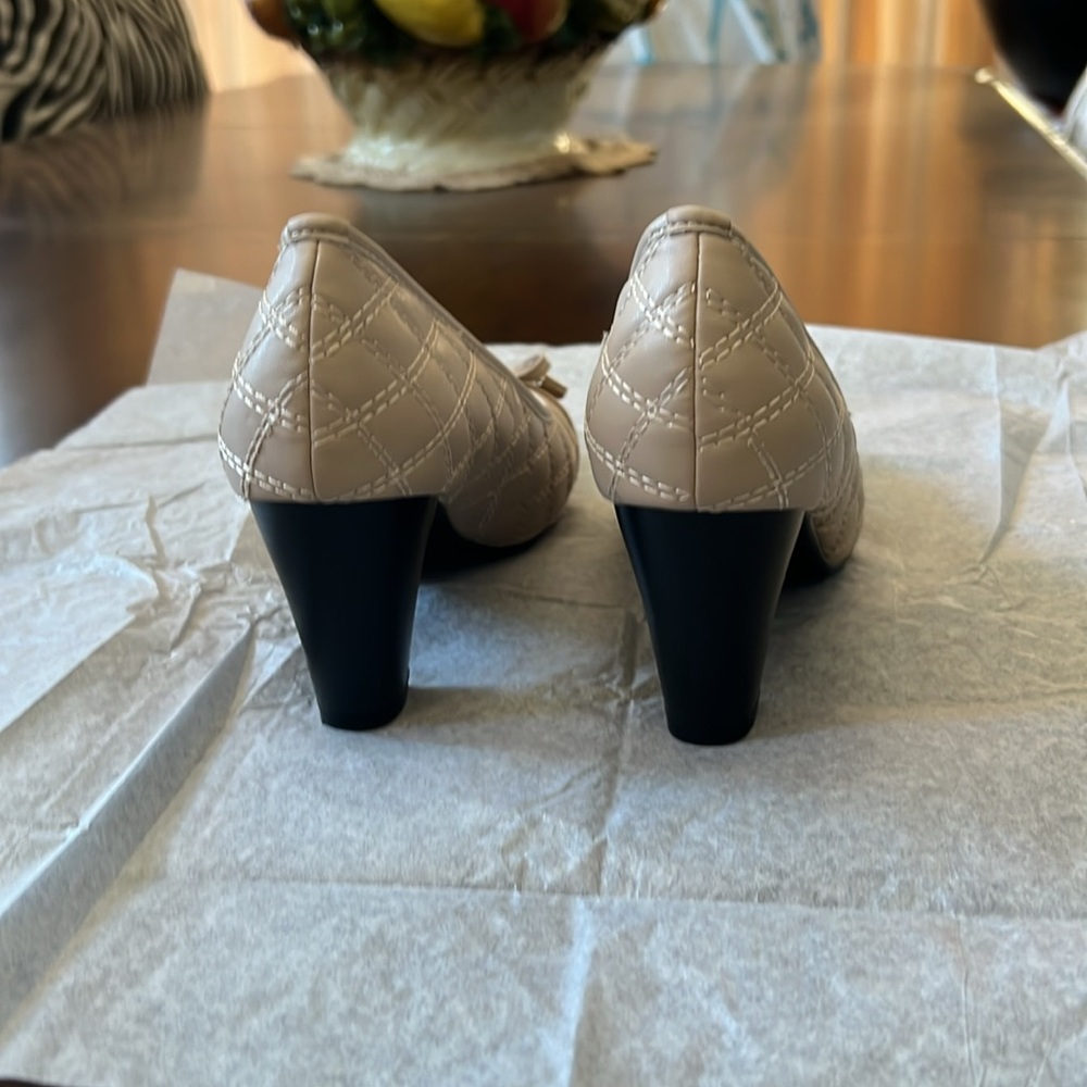 Andi by Outland shoes NWOT
